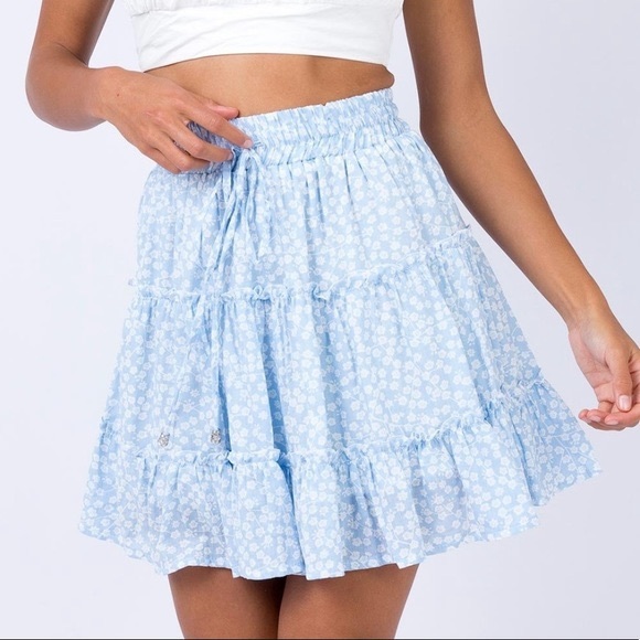 Princess Polly Dresses & Skirts - FLOWER BLUE SKIRT PRINCESS POLLY SIZE 6